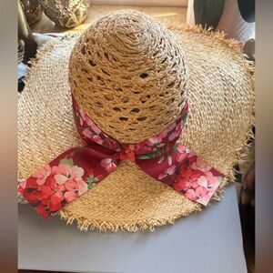 Gucci Natural Straw Wide-Brim Hat with Pink Floral Tie